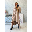 Zateplené šaty s delšími boky 21756  béžové - Kesi