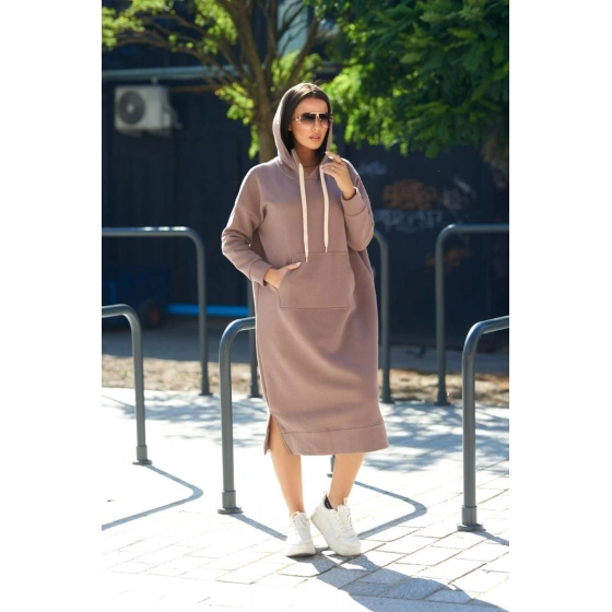 Dlouhé šaty s kapucí 9623 Tmávě béžová - K-Fashion