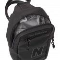 Uni taštička přes rameno Legacy Cross Body Sachet LAB23168BKK Černá - New Balance