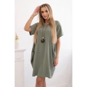 Dámské šaty s kapsami a přívěskem 29473 světlá khaki - Kesi