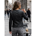 Dámská přiléhavá bunda z ekokůže TY5721 černá -  FashionStreet