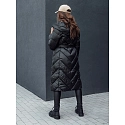 Dámský prošívaný kabát s kapucí TY4513 černý - FashionStreet